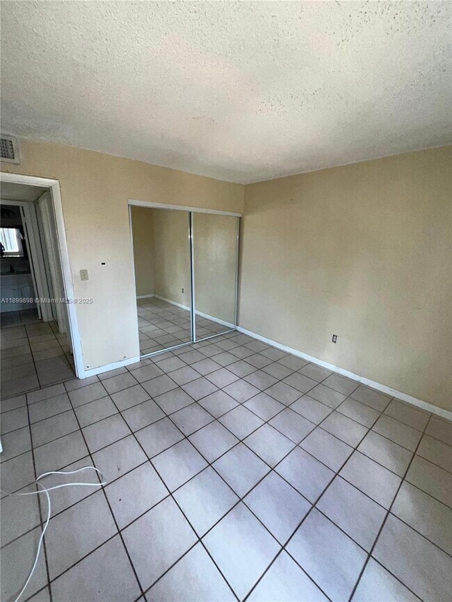 Building Photo - 9370 W Flagler St
