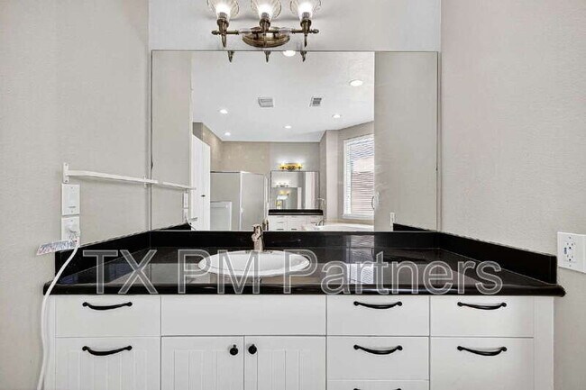 Building Photo - 13819 Lakeview Meadow Dr