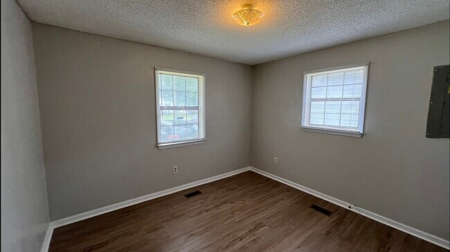 2nd Bedroom - 311 W Sumter St