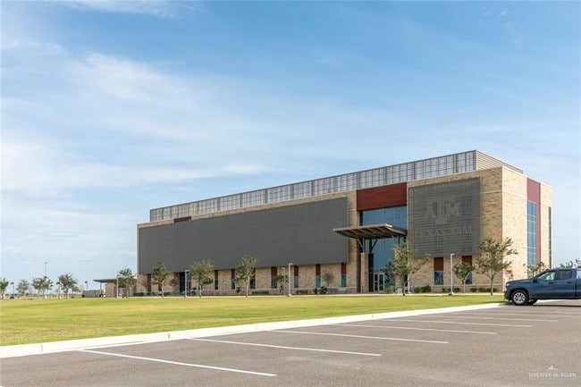 Building Photo - 33 Escondido Pass