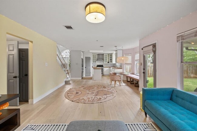 Building Photo - 12761 Council Bluff Dr