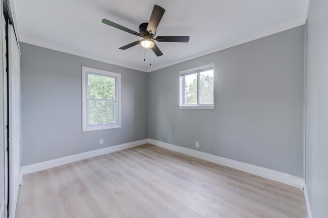 Building Photo - 5717 Beldon Dr