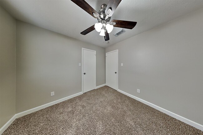 Building Photo - 4706 Trevor Hill Dr