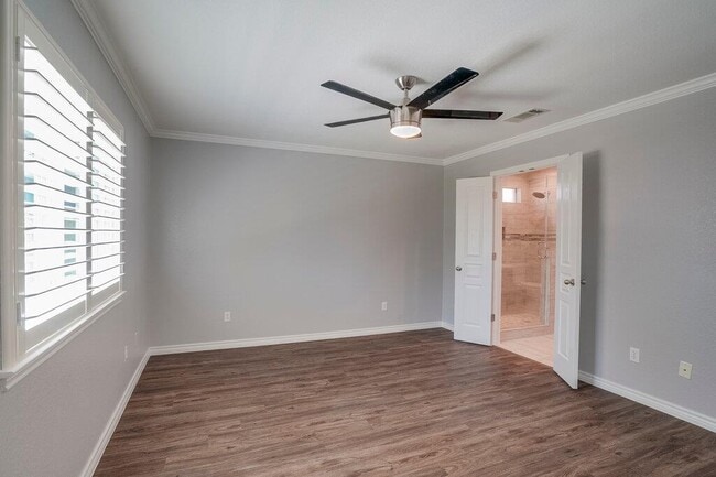 Building Photo - 226 Claris Ln