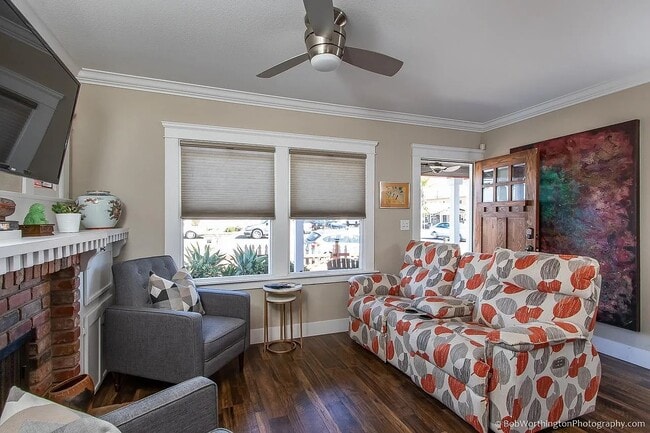 Building Photo - 4004 Arizona St