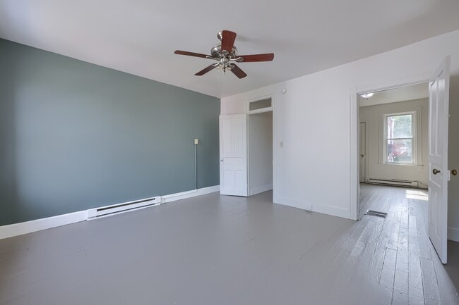 Building Photo - 464 Lafayette St