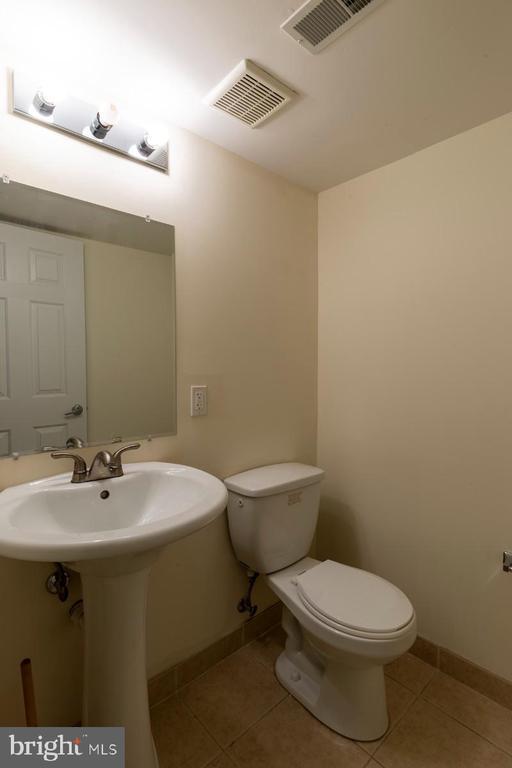 Building Photo - 1017 Dorrance St