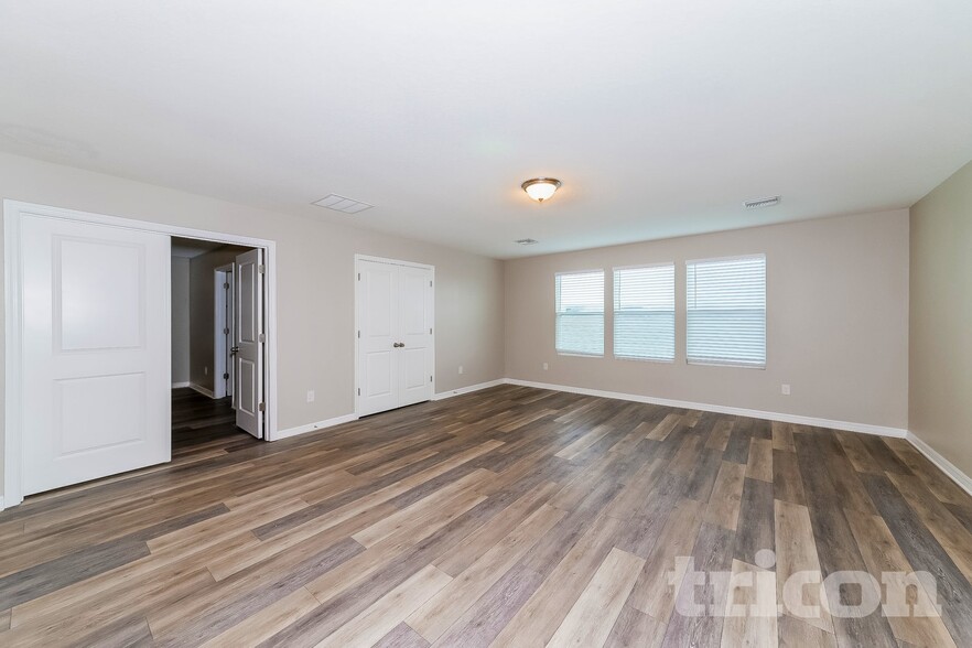 Building Photo - 6411 Devesta Lp