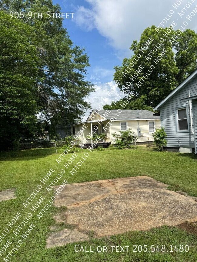 Building Photo - 905 9th St