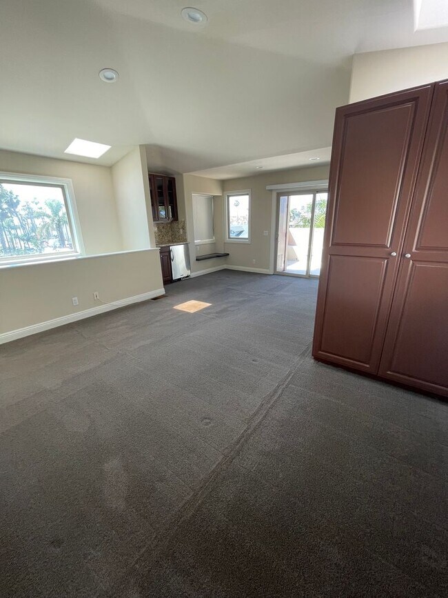 Building Photo - Spacious Custom Built Downtown Huntington Beach Home with Elevator