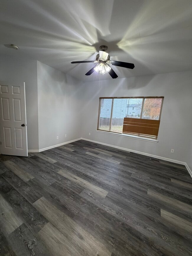 Building Photo - 14121 Faulkner Ct