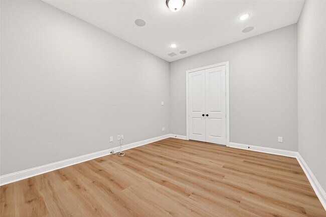Building Photo - 1635 Delta Oaks Dr