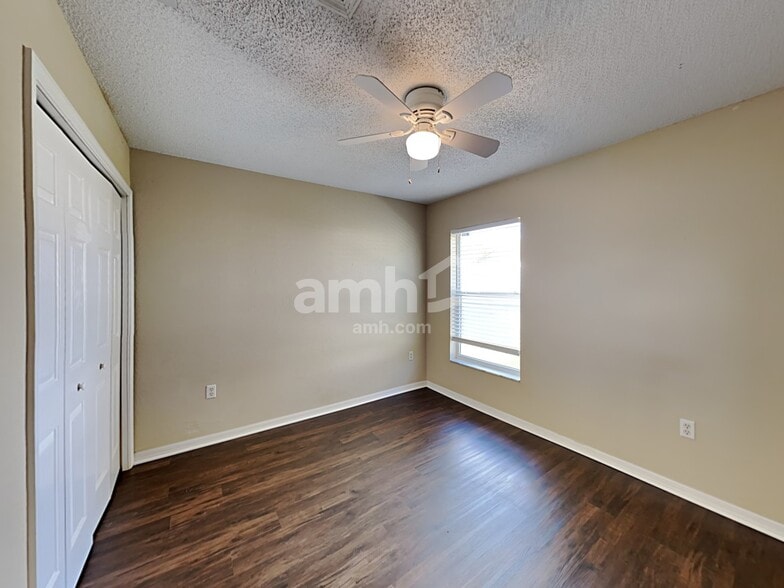 Building Photo - 2862 Hickory Ridge Dr
