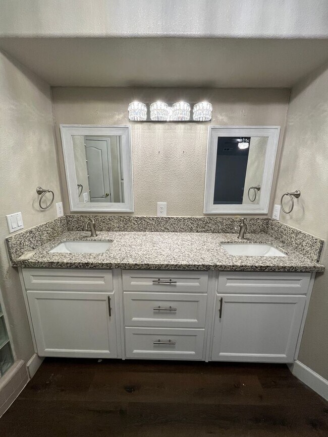 Building Photo - Beautiful Home Coming Soon! 4 Bedroom + office space!