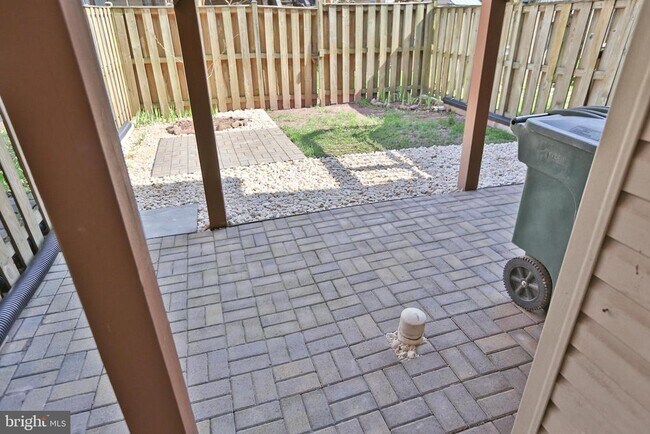 Building Photo - 14214 Beddingfield Way