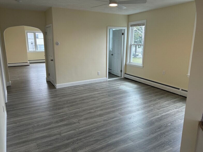 Building Photo - 133 Fenner St