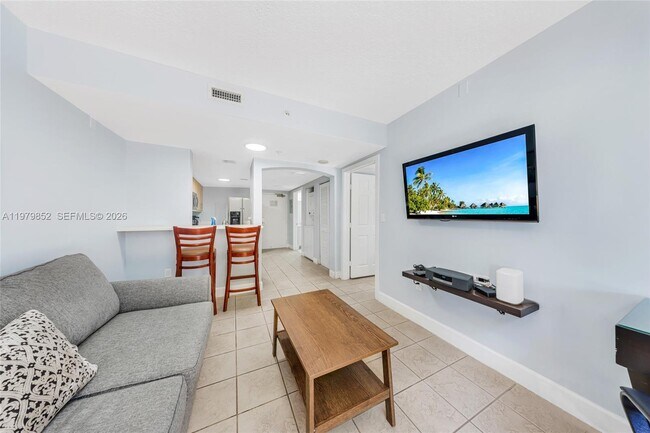 Building Photo - 2951 S Bayshore Dr