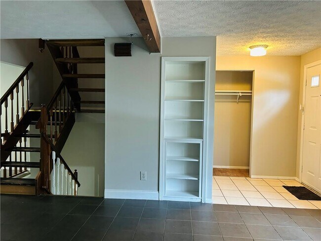 Building Photo - 4309 Lehaven Cir
