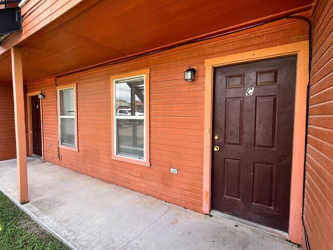 Building Photo - SECTION 8/HUD ACCEPTED - COMING SOON!