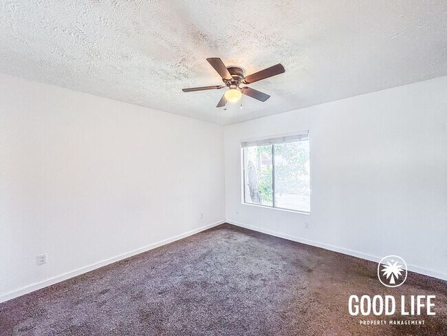 Building Photo - 6540 College Grove Dr