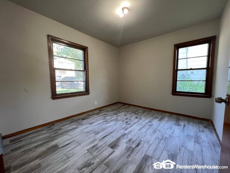 Building Photo - 1914 10th St