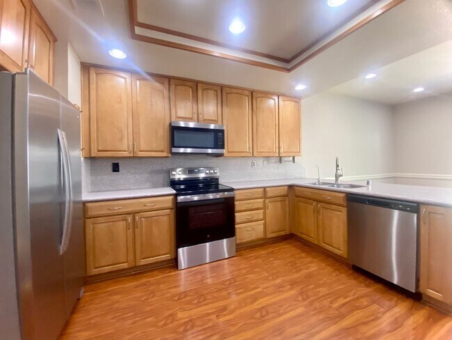 Building Photo - Beautiful Ardenwood home with Loft Availab...