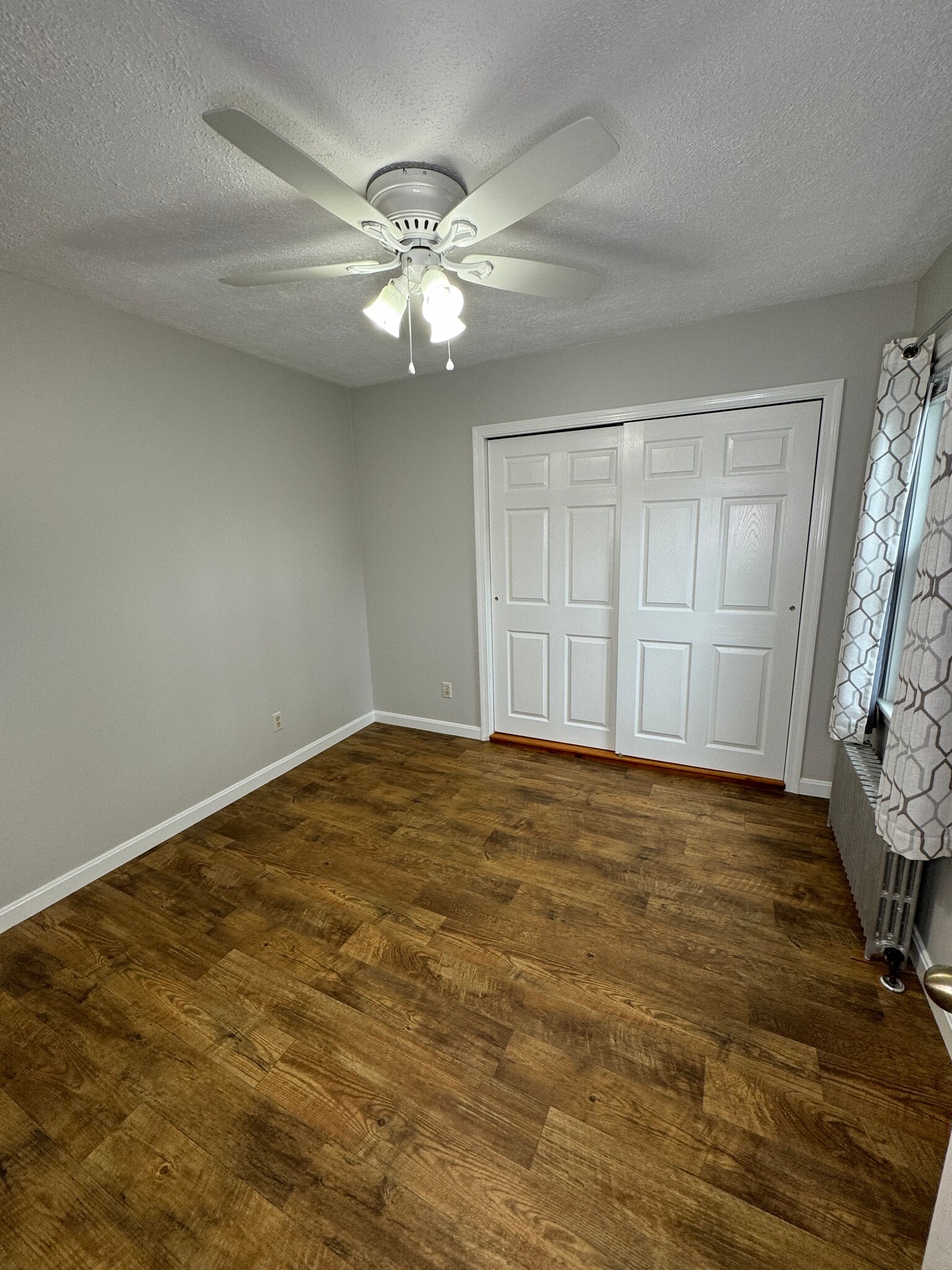 Building Photo - 53 Pettaconsett Ave