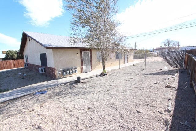 Building Photo - 16315 Juniper St