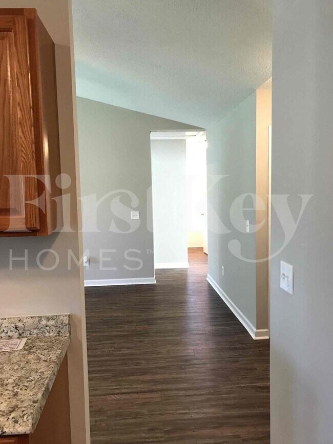 Building Photo - 120 Pointer Dr