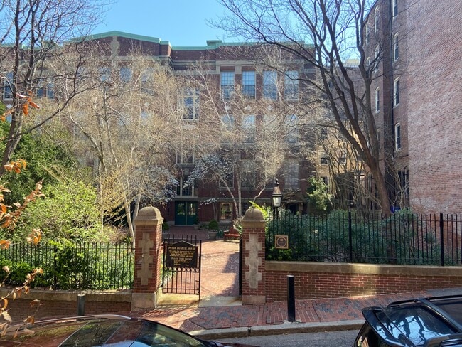 Primary Photo - 29 S Russell St