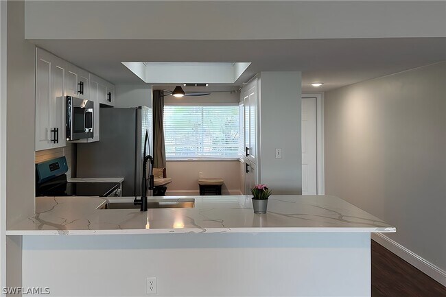 Building Photo - 15171 Cedarwood Ln