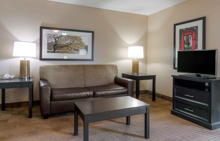 Building Photo - Furnished Studio-Dallas - Farmers Branch