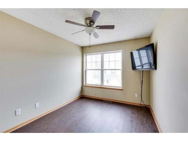 Building Photo - 1604 Liberty Cir