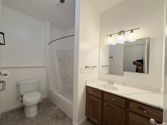 Building Photo - Peppercorn