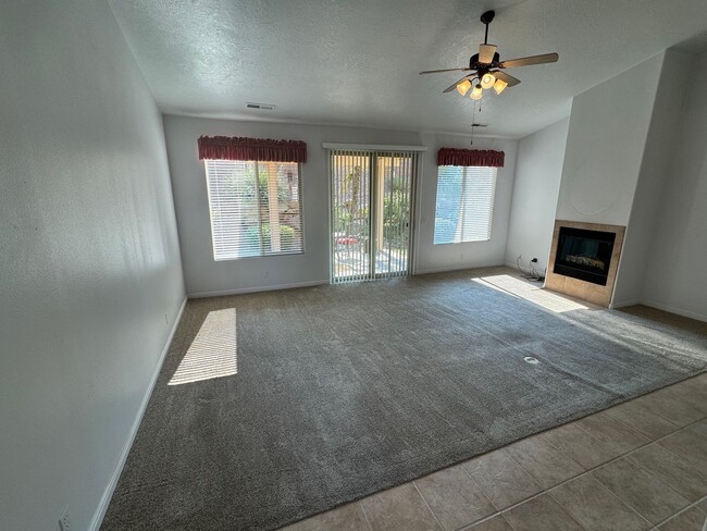 Building Photo - 3-Bed, 2-Bath Standalone Home with 2 Car G...