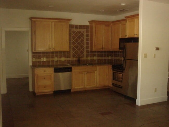 Building Photo - 5101 Martin Ave