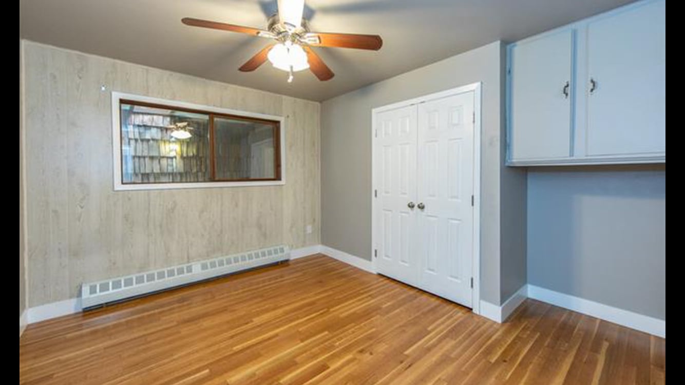 Building Photo - 203 Elmwood Dr