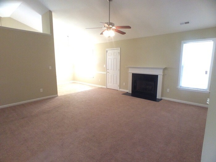 Building Photo - 128 Arbor Ridge Rd