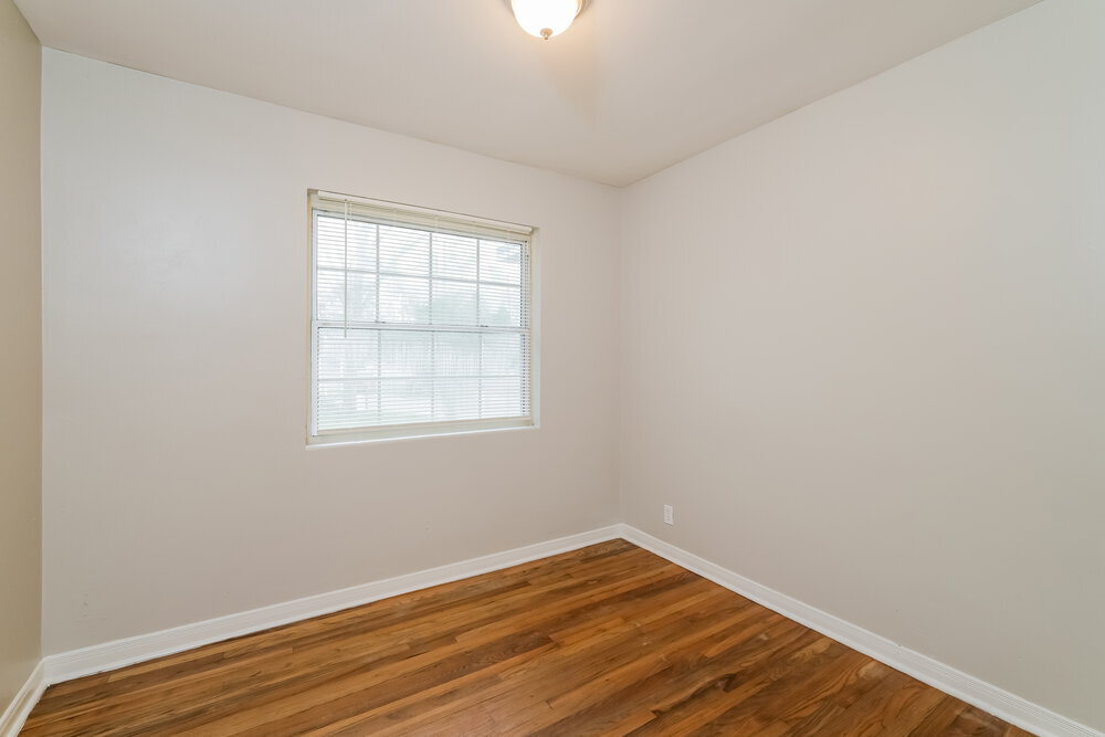 Building Photo - 7244 Rhode Island Dr E