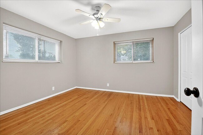 Building Photo - Plan A