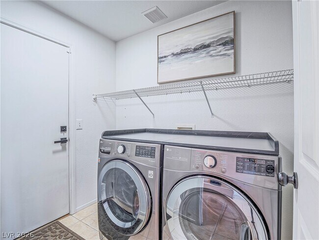 Building Photo - 6832 Rosinwood St