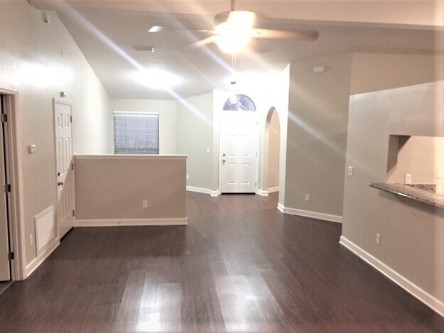 Building Photo - 4466 Hunters Haven Ln E