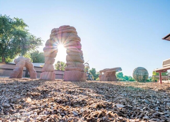 Building Photo - 3649 S Loback Ln