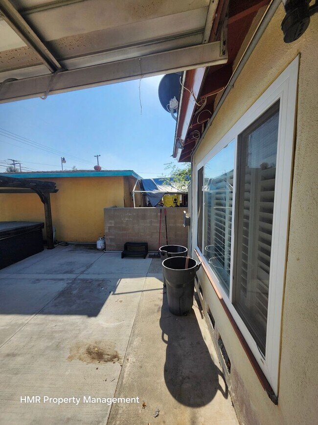 Building Photo - Newly Remodeled Home in Pomona
