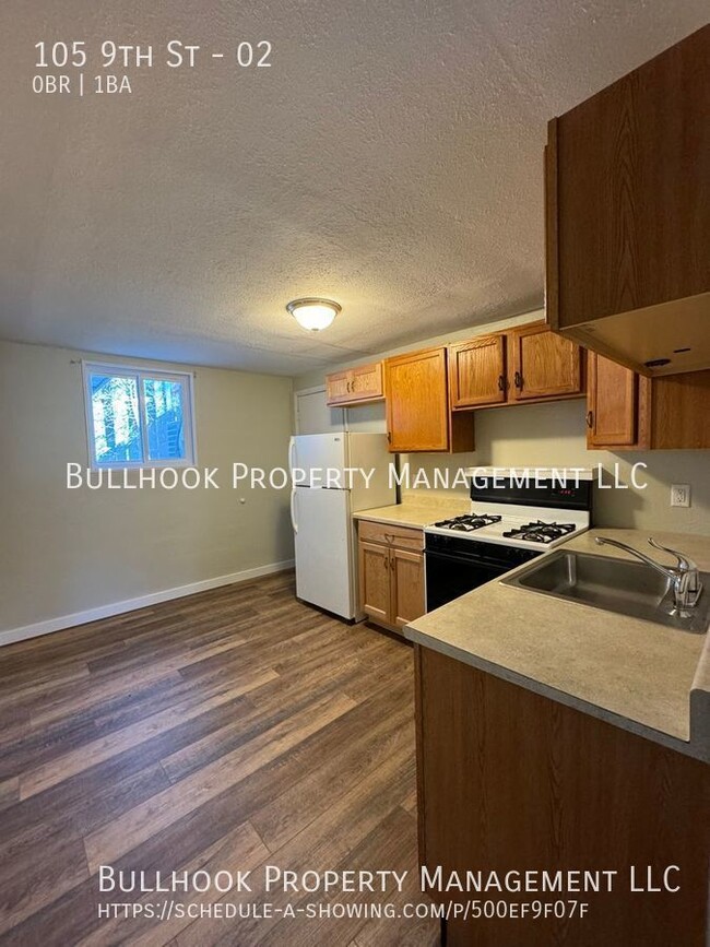 Building Photo - Freshly updated - Studio apartment - close...