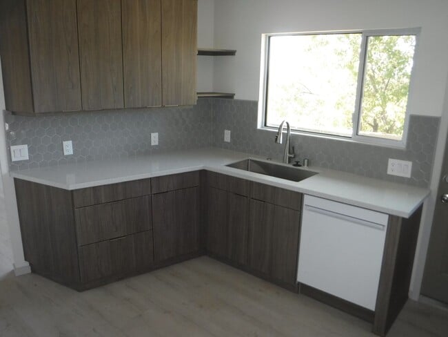 Building Photo - 9120 San Juan Pl