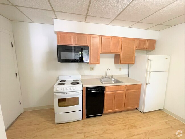 Building Photo - 2419 Beechwood Blvd