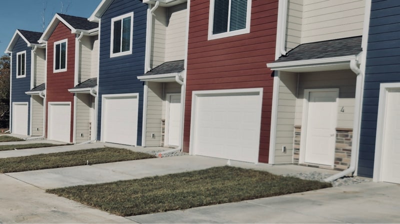 Building Photo - 301 Crest Dr