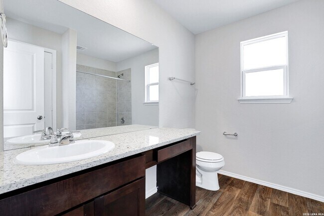 Building Photo - 13512 Waxman Spark
