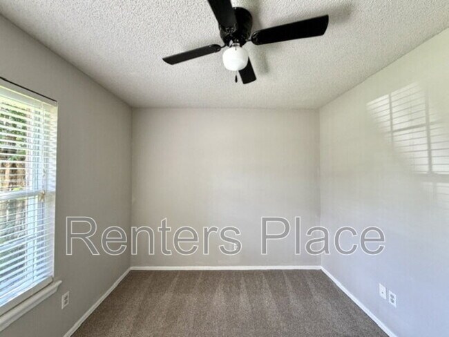 Building Photo - 14148 S Poplar Pl